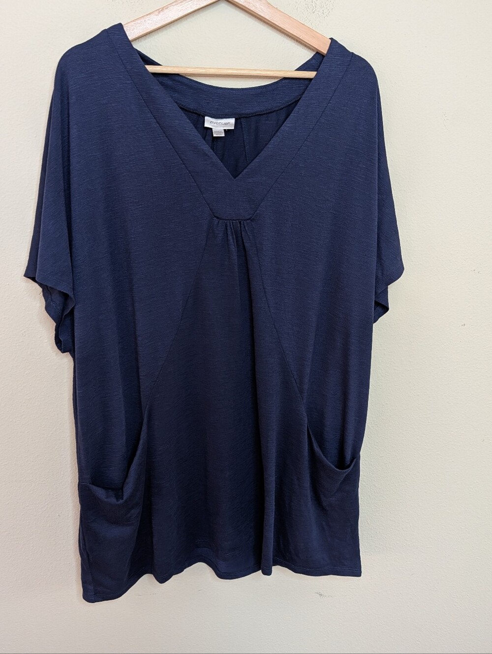 Avenue Navy Blue Tunic Top with Front Pockets 22/24